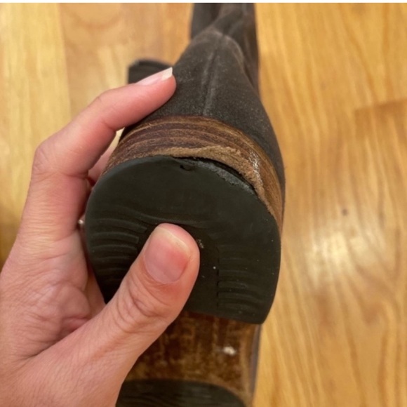 Ugg gray leather Caitlyn boots - Picture 6 of 14